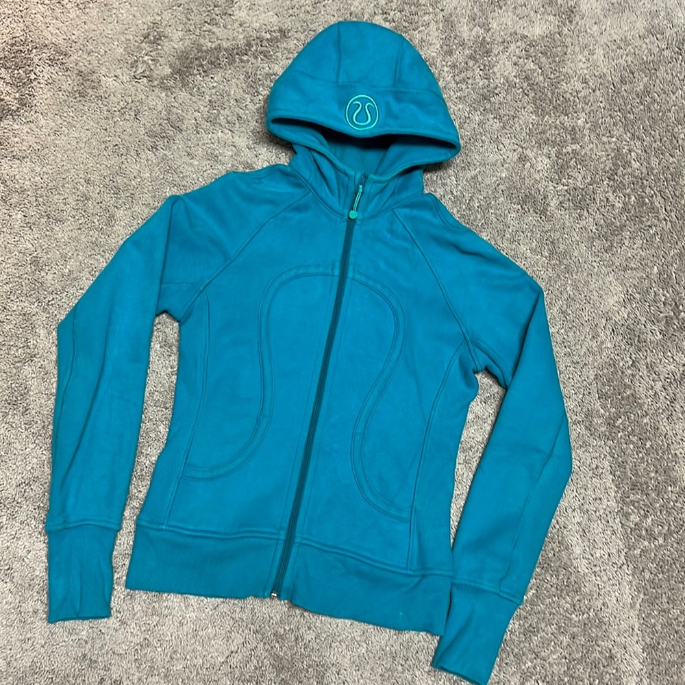 Lululemon Scuba Hoodie Size 6